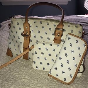 Dooney and Bourke Bag